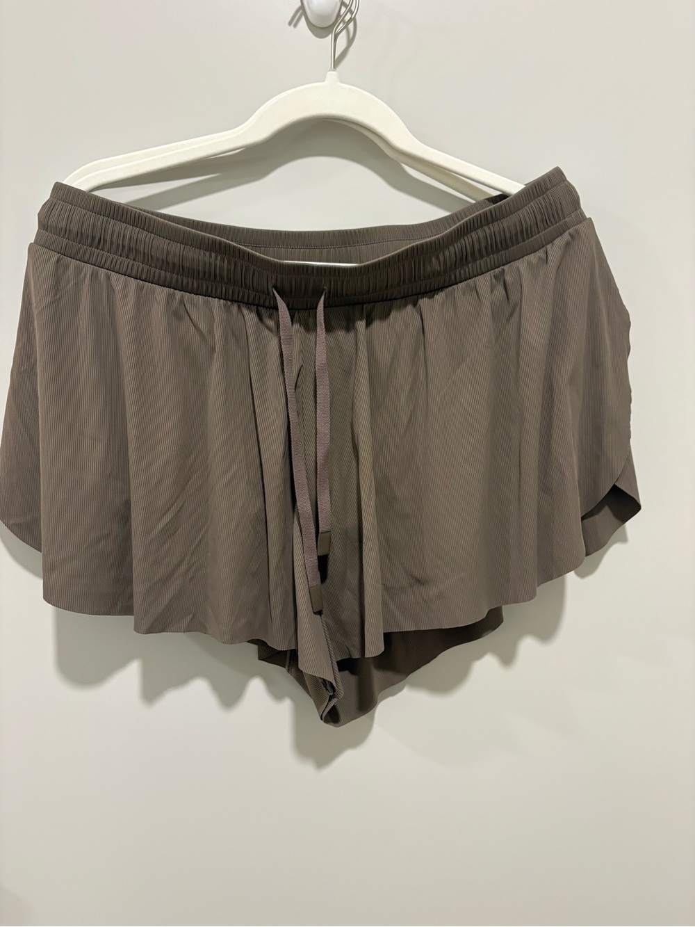 JoyLab Women's Taupe Flowy Drawstring Shorts